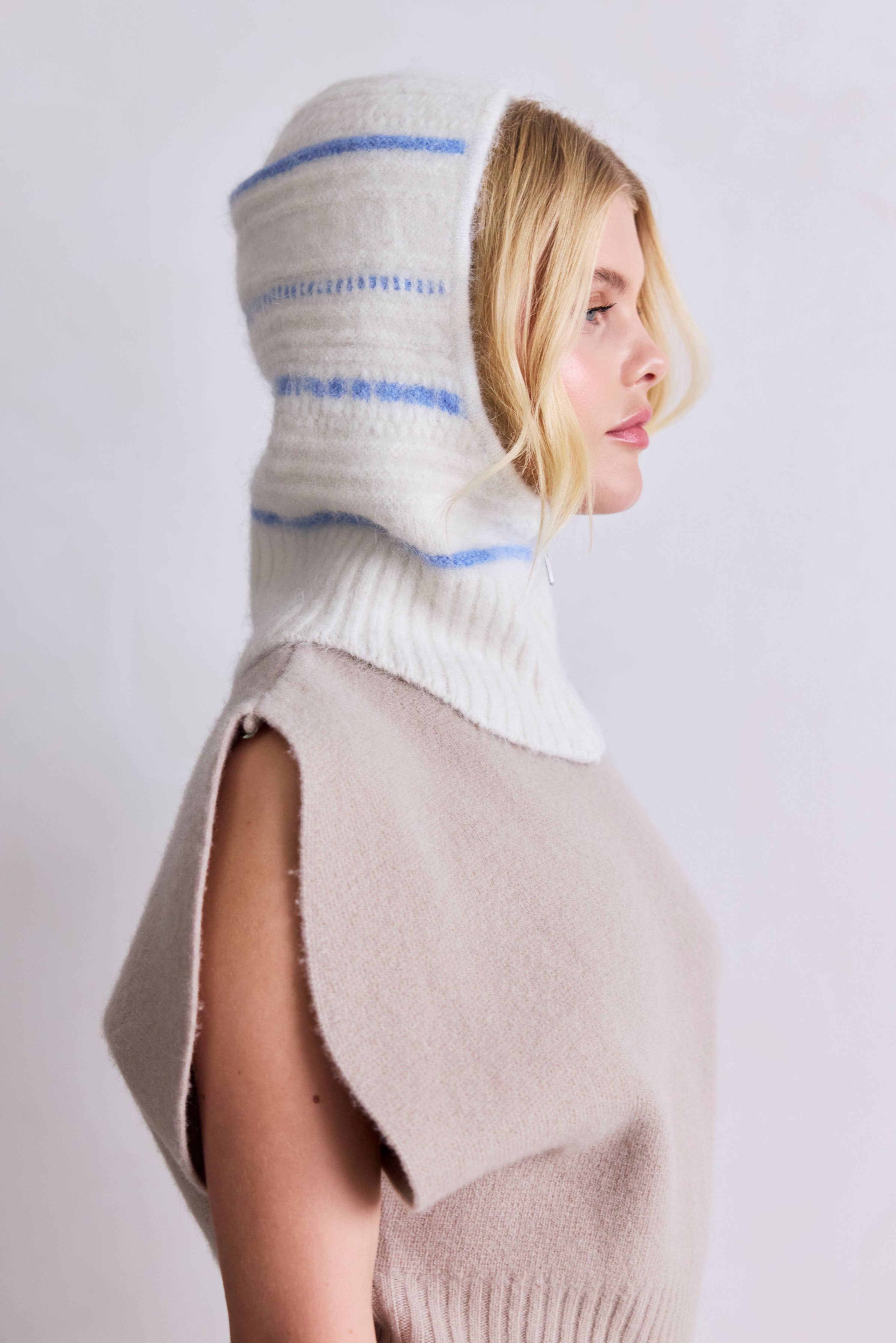 The Alpaca Balaclava with Zip - Arctic White/Sky Blue
