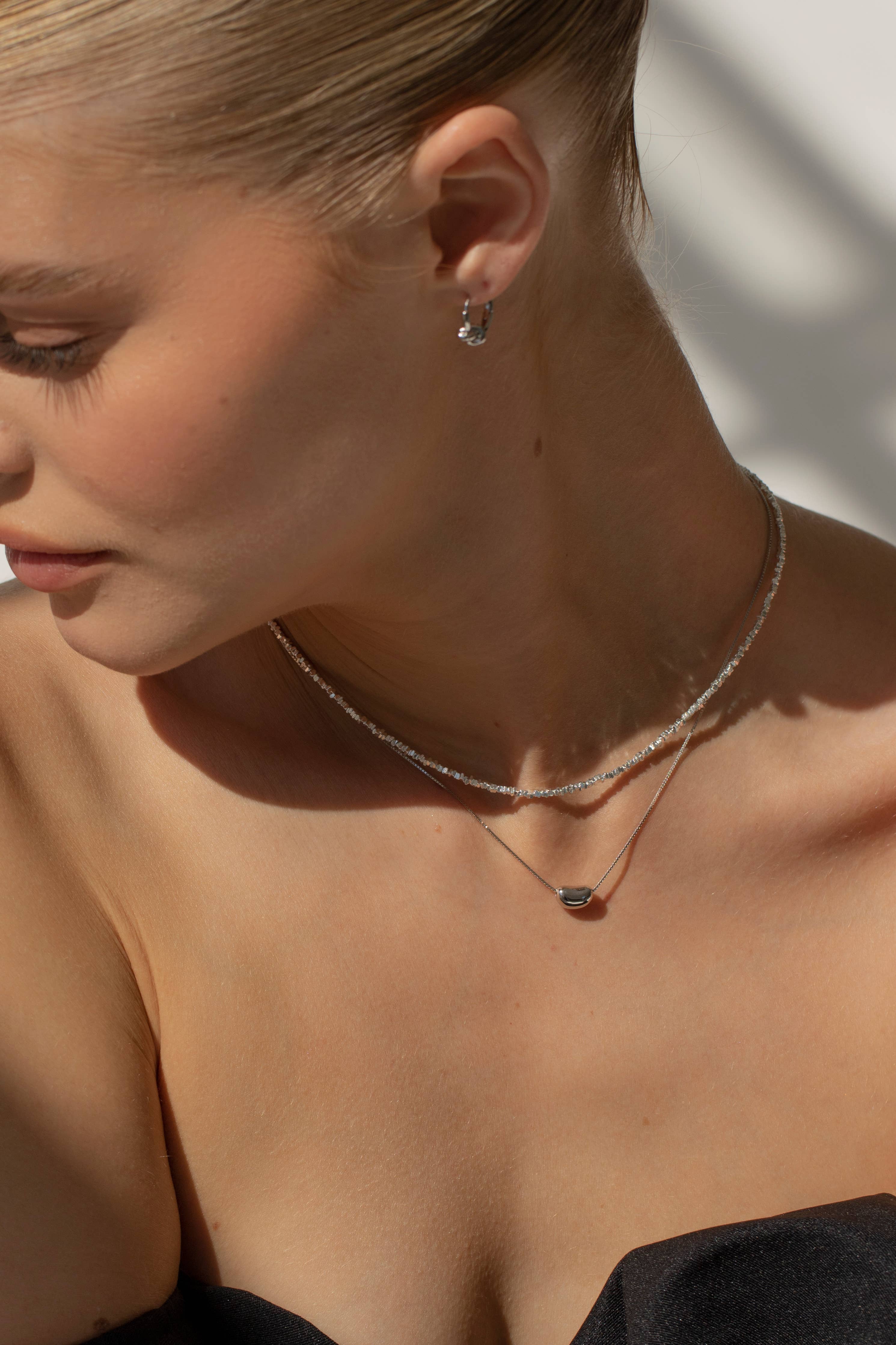 LUNA Mini - Goldene geknotete Hoops