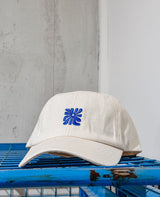 Love Wins Dad Cap von NKSP