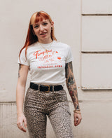 Fangs Out Patriarchy Down Baby T-Shirt Damen von NKSP – Frontprint freche Katze
