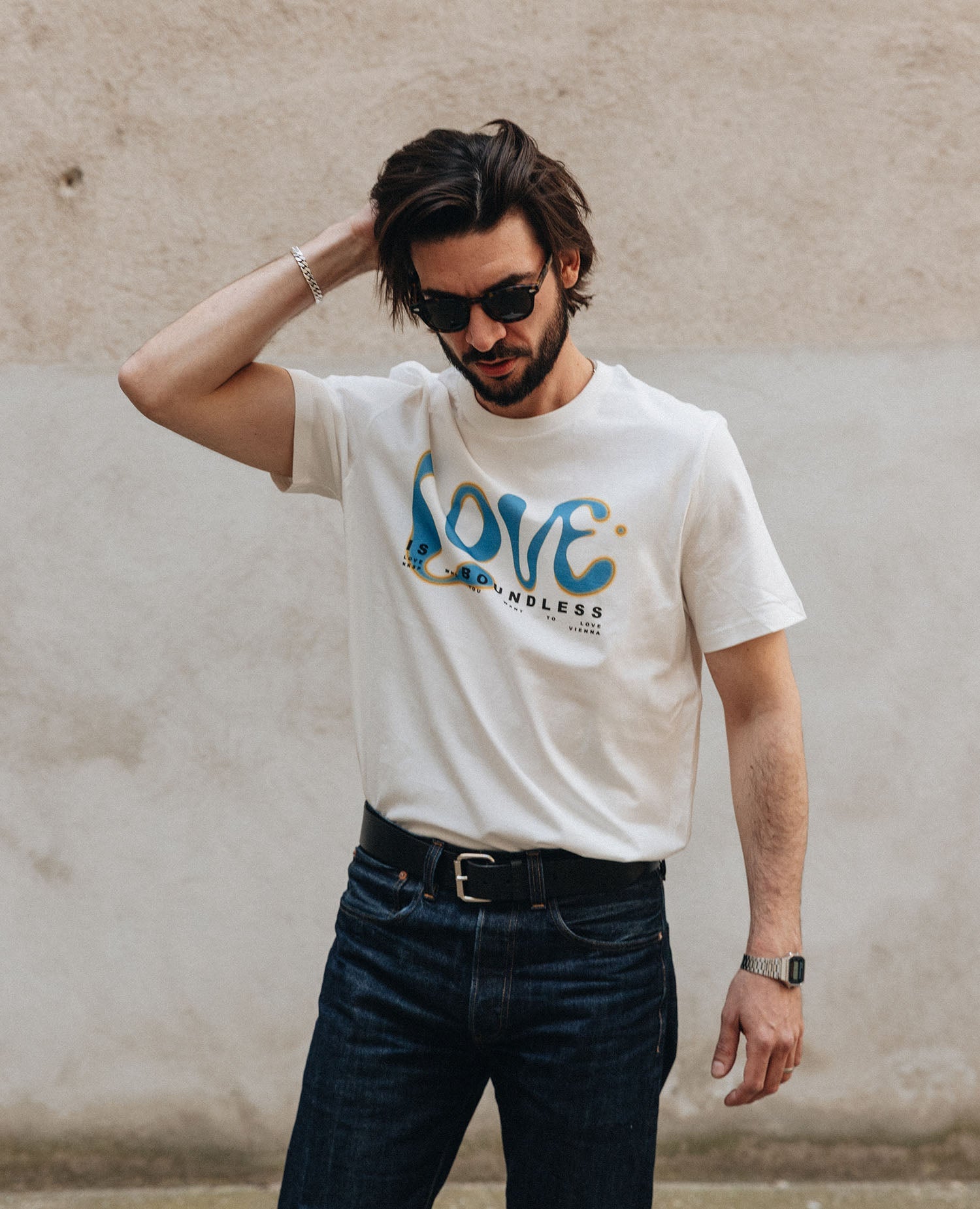 Love is Boundless T-Shirt von NKSP