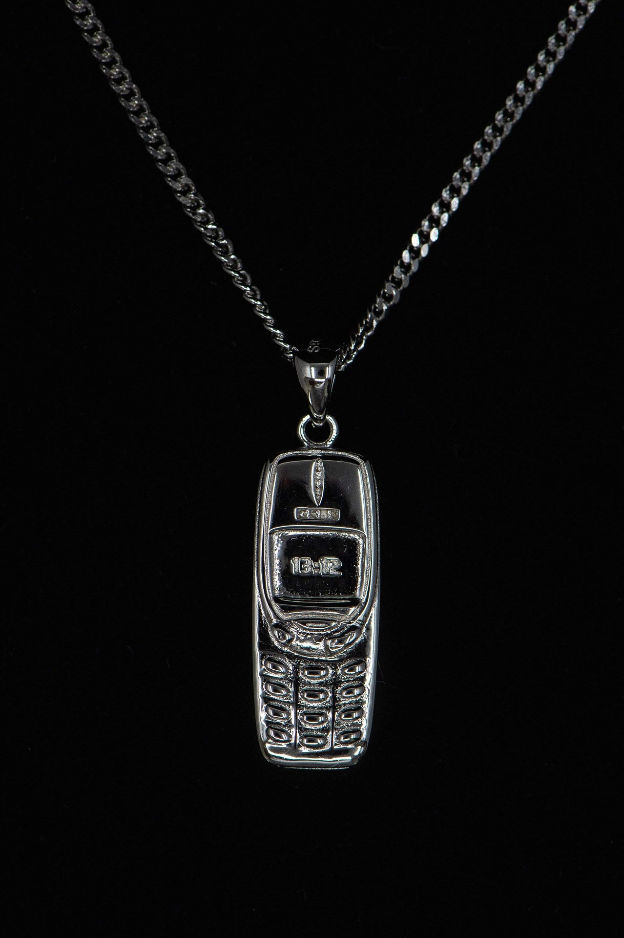 Nokia 3310 Pendant Necklace GKBS – Stainless Steel Schmuckkette in der GKBS Schmuckbox, Wien